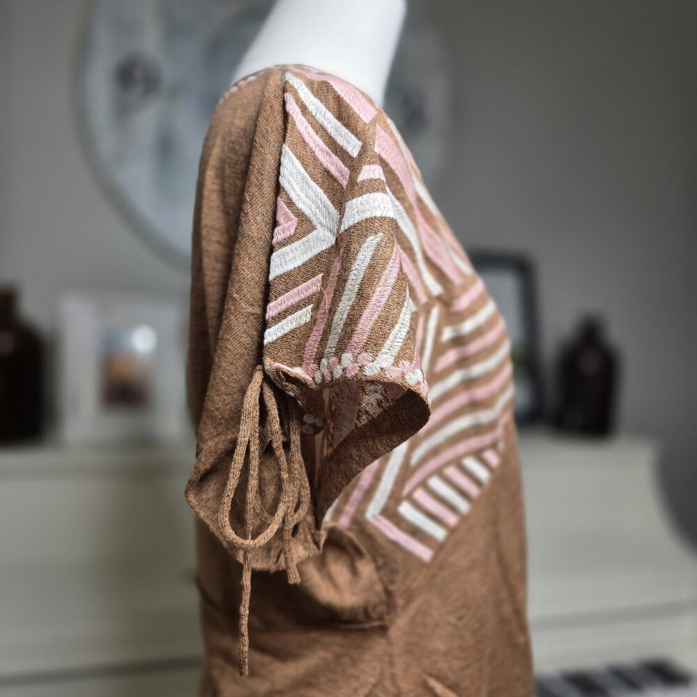 Savanna Jane Knit Top Womens M Embroidered Boho V-Neck Pink and Tan Festival NWT - Picture 14 of 16